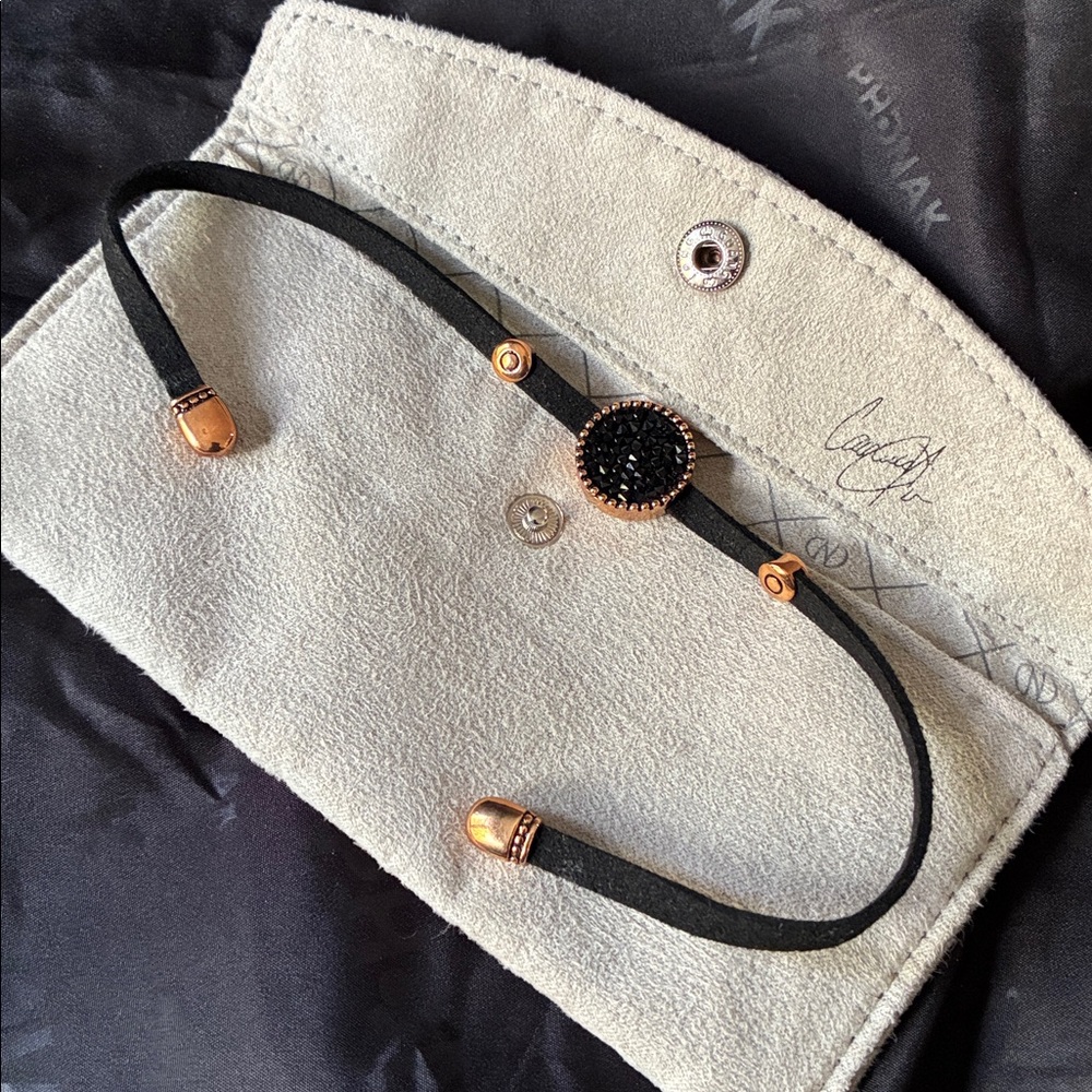 Chic Black and Gold Bracelet